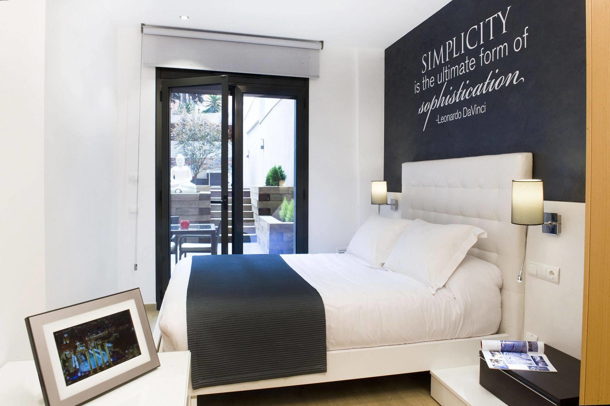 Aparthotel To Barcelona